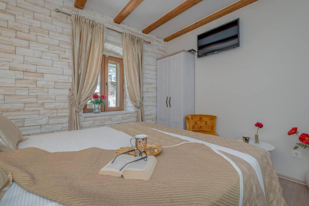 Diva 1,Stylish Old Town Studio Apartment Near Beach Сплит Екстериор снимка
